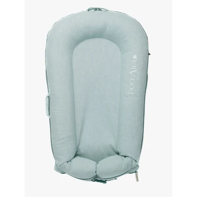 Abbildung von DockATot Deluxe+ Babynest, Marine Chambray
