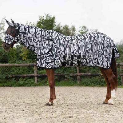 Abbildung von QHP Fliegendecke mit abnehmbarem Hals und Haube Zebra Schwarz/Weiß