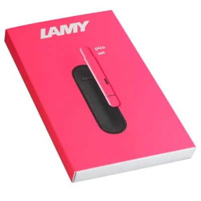 Abbildung von Lamy pico neon pink Kugelschreiber Geschenk Set Innovativer Pocket Pen Kuli 1 Klick für Full Size Gehäuse aus Metall &amp; Strichbreite M inkl. Echtleder Etui Compactmine 22 in schwarz