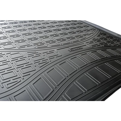 Abbildung von Recambo Gummi Kofferraumwanne Premium passend für VW T5 T6 Caravelle, kurzer Radstand ab 2003 passgenau mit Rand