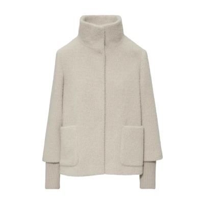 Abbildung von s.Oliver BLACK LABEL Outdoorjacke kurz, mit extra hohem Kragen