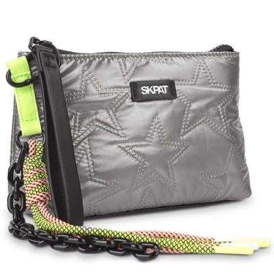 Abbildung von SKPAT Kinderreisetasche aus Polyester und Kunstleder. Resistierende Reisetasche mit seitlichem Griff. Kinder Damen Kulturbeutel Fronttasche Marke 316966, Titan