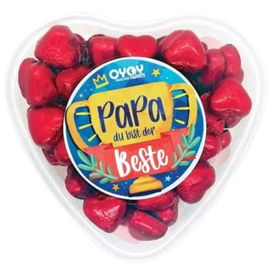 Abbildung von OYOY Vatertagsgeschenk mit 500g Schokoladenherzen aus Milchschokolade I ca. 65 Stück Geschenkbox in Herzform Papa du bist der Beste Schriftzug Vatertagsgeschenke für Vatertag Geschenk