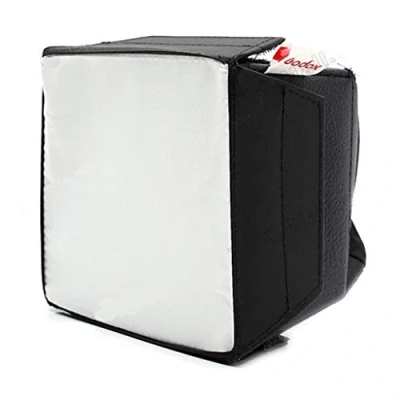 Abbildung von Godox Speedlite Softbox (100 mm, 100 schwarz, weiß)