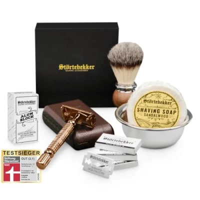 Abbildung von Störtebekker® Premium Rasierhobel Set für Herren im handgefertigten Lederetui Rasierset mit Rasierpinsel, Rasierschale Edelstahl, Rasierseife, Alaunstein und Rasierklingen Bartpflege Männer