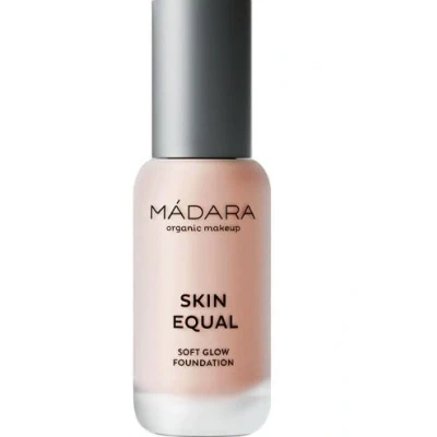 Abbildung von MÁDARA SKIN Equal SOFT GLOW Foundation SPF15 Foundation, Größe: 30 ml, #40 sand