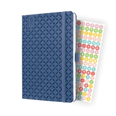 Abbildung von SIGEL J4101 Wochenkalender Jolie 2024, ca. A5, blau, Hardcover, Gummiband, Stiftschlaufe, Einstecktasche, 174 Seiten, aus nachhaltigem Papier, Terminplaner