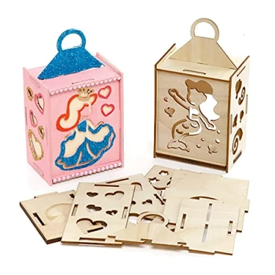 Abbildung von Baker Ross FE515 Märchen Laterne Bastelset aus Holz 3er Pack, Holzlaterne für Kinder zum Basteln und Bemalen
