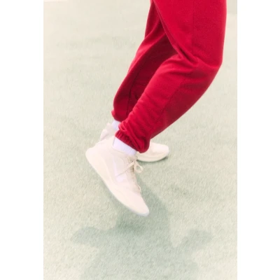 Abbildung von Nike Performance Hustle Academy Basketballschuh, Herren, Größe: 46, Oatmeal/white/coconut milk Lederimitat/textil
