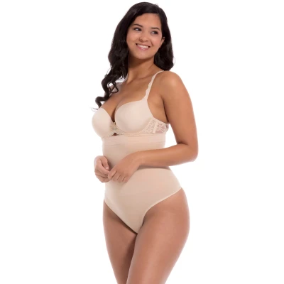 Abbildung von MAGIC Bodyfashion Shapingstring, Silikonbesatz an der Oberseite verhindert ein Einrollen