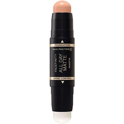Abbildung von Max Factor Facefinity All Day Matte Panstik Foundation Stick 45 Warm Almond