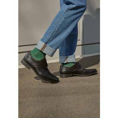 Abbildung von Clarks Tilden BusinessSchnürer, Herren, Größe: 44.5, Black Schuhe