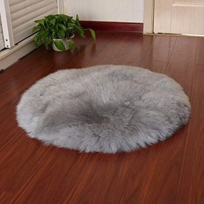 Abbildung von QINGLOU Faux Lammfell Schaffell Teppich (60 x 60 cm) Wohnzimmer Schlafzimmer Kinderzimmer/Als Bett Vorleger oder Matte für Stuhl Sofa (Grau（Runde）, 60cm)