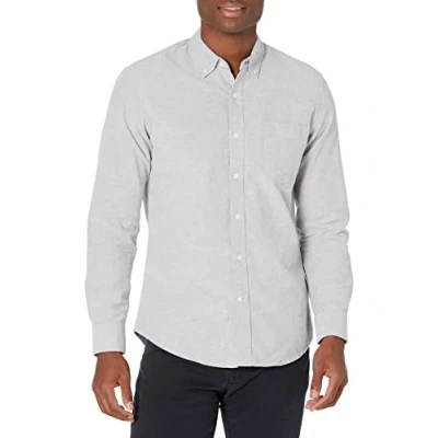 Abbildung von Amazon Essentials Herren Langärmliges Hemd aus Oxford Stoff mit Tasche in schmaler Passform, Grau, XXL