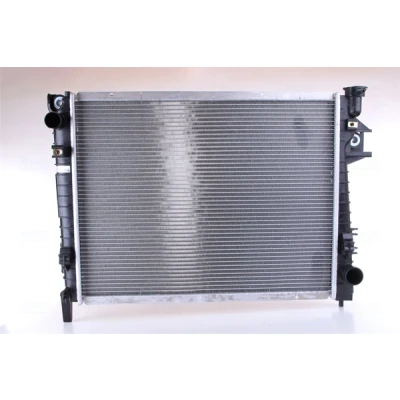 Abbildung von NISSENS 69018 Kühler, Motorkühlung Aluminium 615 478 30 Kühlrippen gelötet