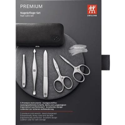 Abbildung von ZWILLING Maniküre und Pediküre Etui aus Yakleder mit Rahmenverschluss, Nagelpflege, 5 teilig, Premium, Schwarz , Stück (1er pack)