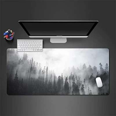 Abbildung von Großes Gaming Mauspad 1000x500x3mm Schwarz weißer Wald mit genähten Rändern,Erweitertes Mauspad,Langlebiger Rutschfester Naturkautschukboden,Waschbares Tastaturpad,Schreibtischunterlage für Gamer Büro