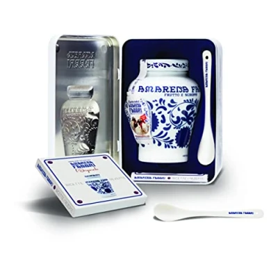 Abbildung von Fabbri 1905 Amarena Kirschen Geschenkbox Geschenkebox mit in original Vase, Rezepte Heft und Porzellan Löffel Ideales Topping für Eis, Joghurt, Dessert Cocktails.