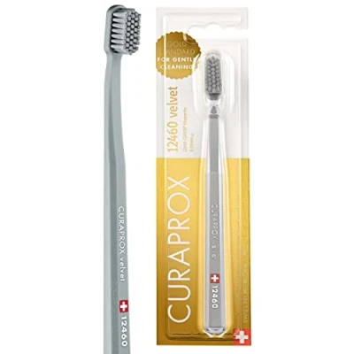 Abbildung von Curaprox CS 12460 Velvet Zahnbürste Ultra Soft Handzahnbürste für Erwachsene mit Super CUREN Borsten Grau Einfarbig