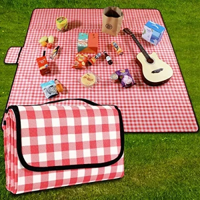 Abbildung von GUSUWU Picknickdecke 200 cm x cm, wasserdicht, Stranddecke, Picknick Matte, waschbar, leicht, mit Griff, rot kariert, für Wandern, Reisen, Outdoor, Camping, Parks
