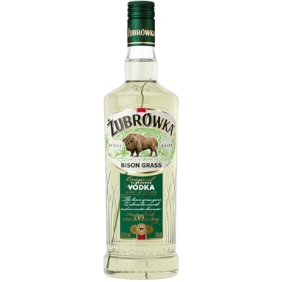 Abbildung von ZUBROWKA BISON GRASS (1 x 700 ml),polnischer Vodka mit der Kraft des Bisons, hell olivgrüner Polens meistverkaufter Bisongras Essenz, 37,5 % Alk.