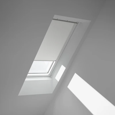 Abbildung von VELUX Verdunklungsrollo &quot;DKL CK02 1025SWL&quot;, verdunkelnd, Verdunkelung, ohne Bohren, in Führungsschienen, weiße Führungsschienen &amp; Griffleiste