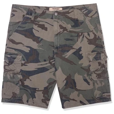 Abbildung von Wrangler Authentics Herren Premium Twill Cargo Short (Bennard) Cargos, Grün (Forest Green) Camouflage, 48