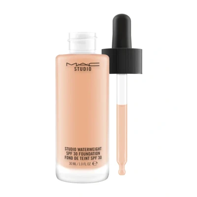 Abbildung von MAC Studio Waterweight SPF 30 Foundation NW25 ml