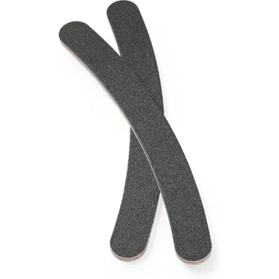 Abbildung von Manicare Nagelfeile, gebogen, Bumerangform für einfache Nutzung, schwarz, natürliche und künstliche Nägel, beidseitig mittlere Körnung, zu Hause, Salon, professionelle Mani /Pediküre, 2 Stück