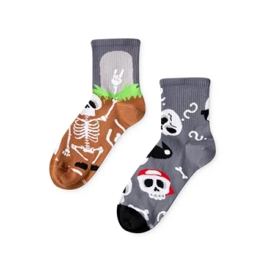 Abbildung von Dedoles Socken Unisex Damen Herren &amp; Kinder Baumwolle viele Lustige Designs 1 Paar Geschenk links rechts verschieden, Farbe: Grau, Motiv: Skelette (Crewsocken), Gr. 35 38