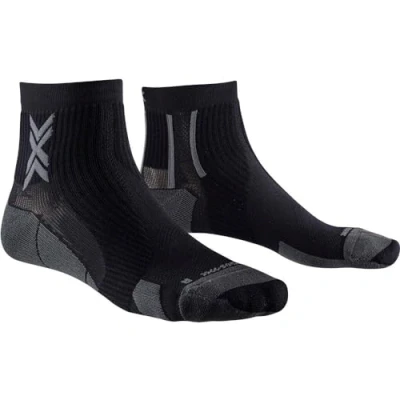Abbildung von X Socks Run Perform Ankle Laufsocke Schwarz Mann Grösse 35 38