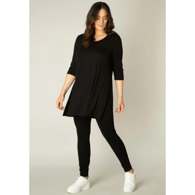 Abbildung von Base Level Curvy Tunikashirt &quot;Aria&quot;