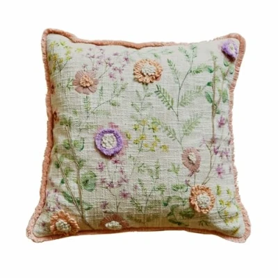 Abbildung von Loberon Kissenhülle Lailah, Blumenstickerei in 3D Optik, Zarter Fransensaum, Rustikaler Look, Kissenbezug, Wohntextilien, Wohn Accessoire, Baumwolle, bunt