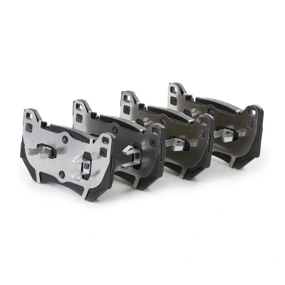 Abbildung von BREMBO P 85 181 Bremsbelagsatz für Verschleißwarnanzeiger vorbereitet mit Kolbenclip, Anti Quietsch Blech ohne Zubehör AUDI: Q5