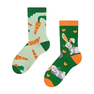 Abbildung von Dedoles Socken Kinder Mädchen Jungen Baumwolle viele lustige Designs Weihnachtssocken 1 Paar, Farbe Grün, Motiv Kaninchen und Karotte, Gr. 31 34
