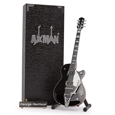 Abbildung von G Harrison Miniatur Gitarren Nachbildung, Musikgeschenke, handgefertigt, Ornament, Maßstab 1/4, inklusive Displaybox, Namensschild und Gitarrenständer