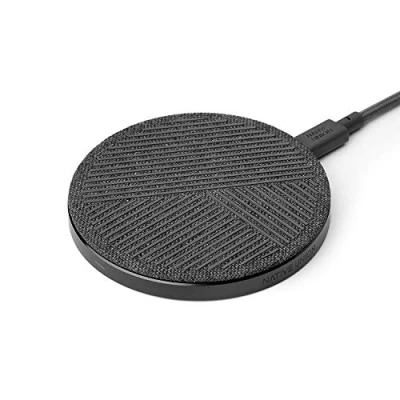Abbildung von Native Union Drop kabelloses Ladegerät [Qi Zertifiziert] 10W Schnell Ladepad für alle kabellos ladenden Qi Geräte Kompatibel mit iPhone 12/12 Pro/12 Pro Max/12 mini/11/11 Pro/11 Max(Anthrazit)