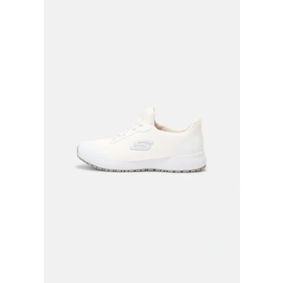 Abbildung von Sneakers Skechers Modell Squad Farbe Weiß