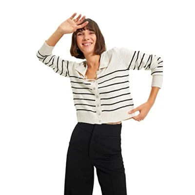 Abbildung von TRENDYOL Damen Beige Polokragen Gestreifte Strickwaren strickjacke Cardigan Sweater, Beige, M EU