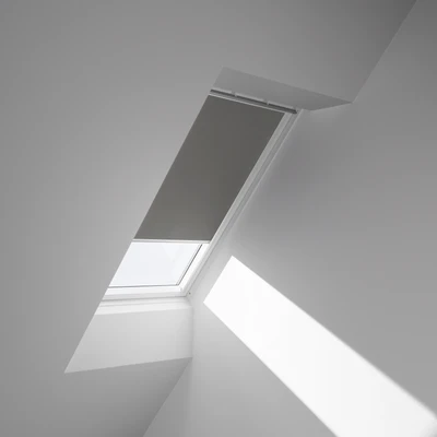Abbildung von VELUX Verdunklungsrollo &quot;DKL CK04 0705SWL&quot;, verdunkelnd, Verdunkelung, ohne Bohren, in Führungsschienen, weiße Führungsschienen &amp; Griffleiste