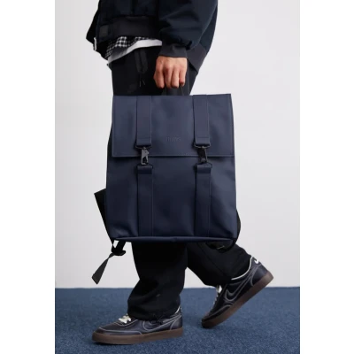 Abbildung von Rains BAG Unisex Tagesrucksack, Größe: One Size, Navy