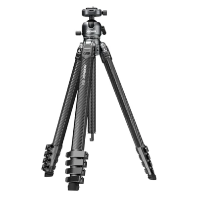 Abbildung von NEEWER LITETRIP LT38 61&quot; Kamera Reisestativ aus Kohlefaser 360 Schwenk/Neige niedrige Profil Kugelkopf flexible Mittelachse Arca QR Platte kompatibel mit Peak Design Stativ Clip V3 max Last 10kg