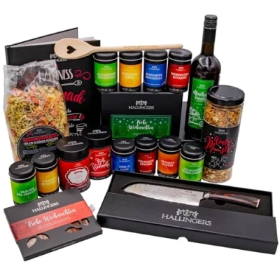 Abbildung von Hallingers Weihnachts Genussreise Weihnachtliches Geschenkset Gourmet Köstlichkeiten als Geschenkkorb zu Weihnachten (Set) Adventskalender Neuheiten &amp; befüllen Glückwunsch Glückw