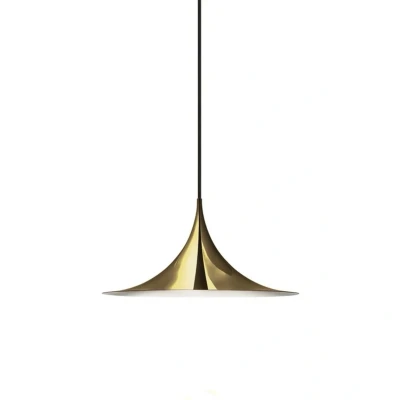Abbildung von GUBI Hängeleuchte Semi, Ø 47 cm, messing glänzend