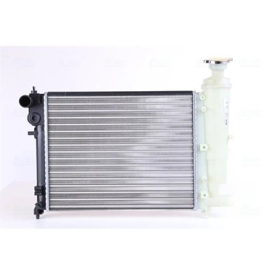 Abbildung von NISSENS 61358 Kühler, Motorkühlung Aluminium 388 322 23 Kühlrippen mechanisch gefügt PEUGEOT: 106 II Schrägheck, Kasten / Schrägheck