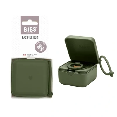 Abbildung von BIBS Schnuller Box mit Gummiband. Sterilisator für Schnuller. 100% BPA Freies Material. Hergestellt in Dänemark. Hunter Green
