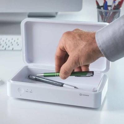 Abbildung von LEDVANCE UV C Disinfection Box, volle Power zur Bekämpfung von Viren und Bakterien, Mobile Einheit Desinfektion Dingen des täglichen Gebrauchs, 21,9cm x 12,6cm 6,3cm