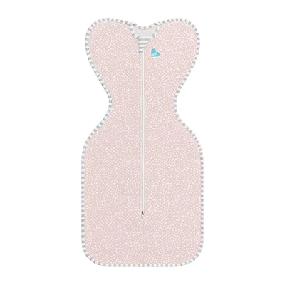 Abbildung von Love To Dream Pucksack, Bambus Viskose, Neugeboren (2,2 3,8kg), ideal für Moderate Temperaturen 20 24C, Arme hoch Position, zweiweg Reißverschluss einfaches Windelwechseln, Schlafsack Rosa