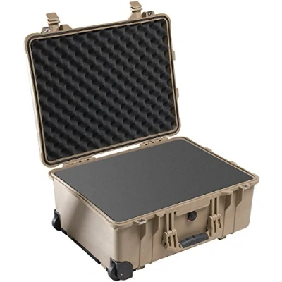 Abbildung von Peli 1560 Langer Schutzkoffer Mit Rollen und Einziehbarem Teleskopgriff, IP67 Wasser Staubdicht, 44L Volumen, Schaumstoffeinlage (Anpassbar), Sandfarben, 000 190E