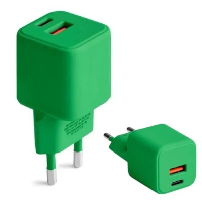 Abbildung von FOREVER COLORUM Ladegerät USB A C 30W Grün Quick Charge Funktion und Power Delivery Technologie mit Feuerfestes Gehäuse GaN Schnellladegerät